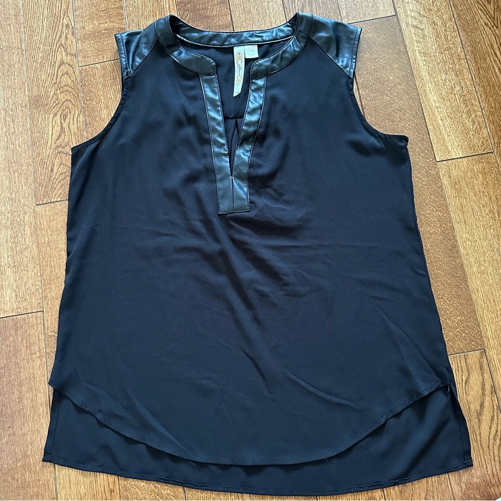 leather trim top